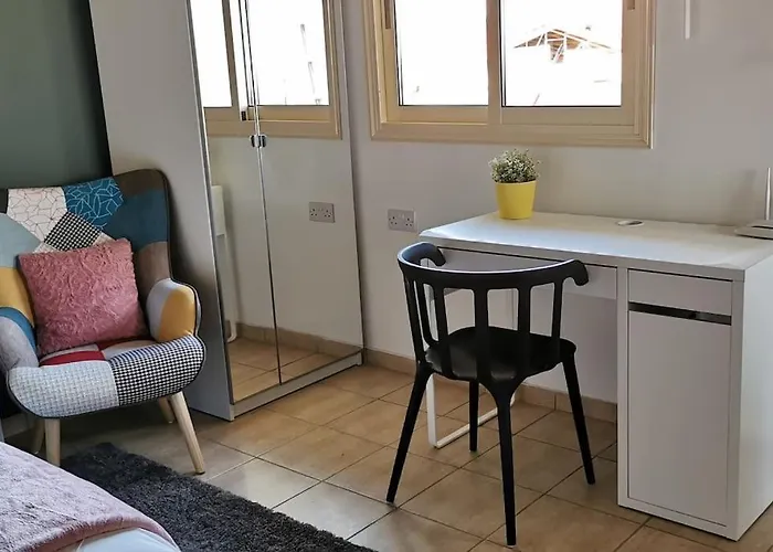 Pretty And Quiet Studio, With Wifi And Parking