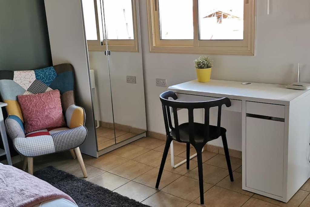 Apartment Pretty And Quiet Studio, With Wifi And Parking